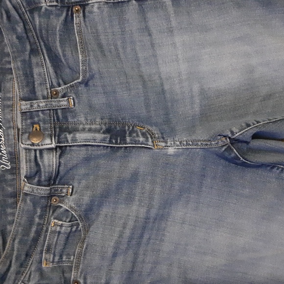 Universal Threads Jeans - Picture 2 of 2